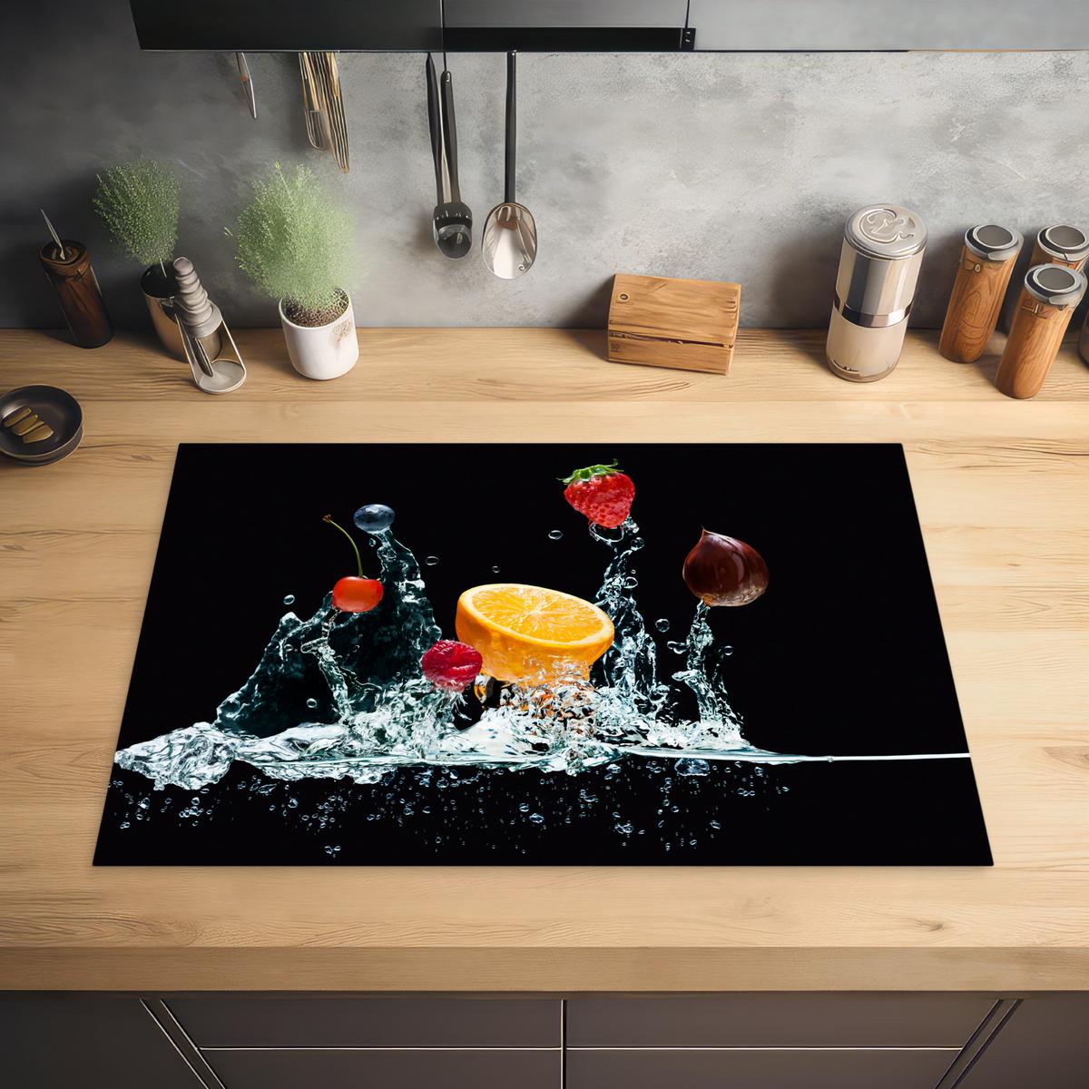 HERDABDECKPLATTE Wasser - Obst - Orange - Erdbeere - Kirsche - Schwarz Ceranfeldabdeckung 76x51.5 cm - Orange, Kunststoff (76/51.5/0.2cm) - MuchoWow