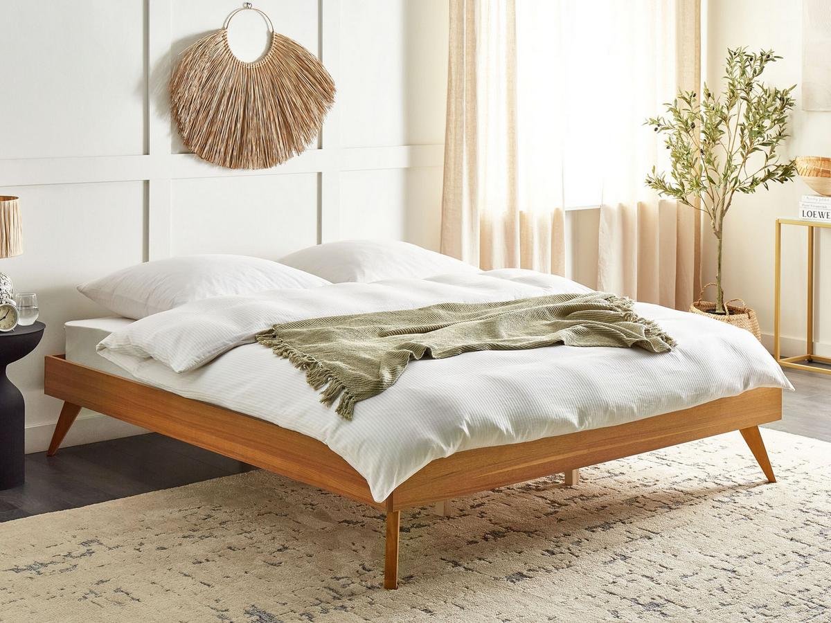 BETT mit Lattenrost 180x200 cm Heller Holzfarbton Berric - Hellbraun, Holzwerkstoff (180/200cm) - Beliani