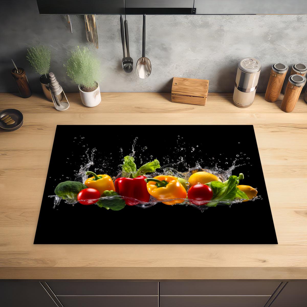 HERDABDECKPLATTE Paprika - Wasser - Gemüse - Schwarz Herdabdeckung Induktionsfeld 75x52 cm - Multicolor, Kunststoff (75/52/0.2cm) - MuchoWow