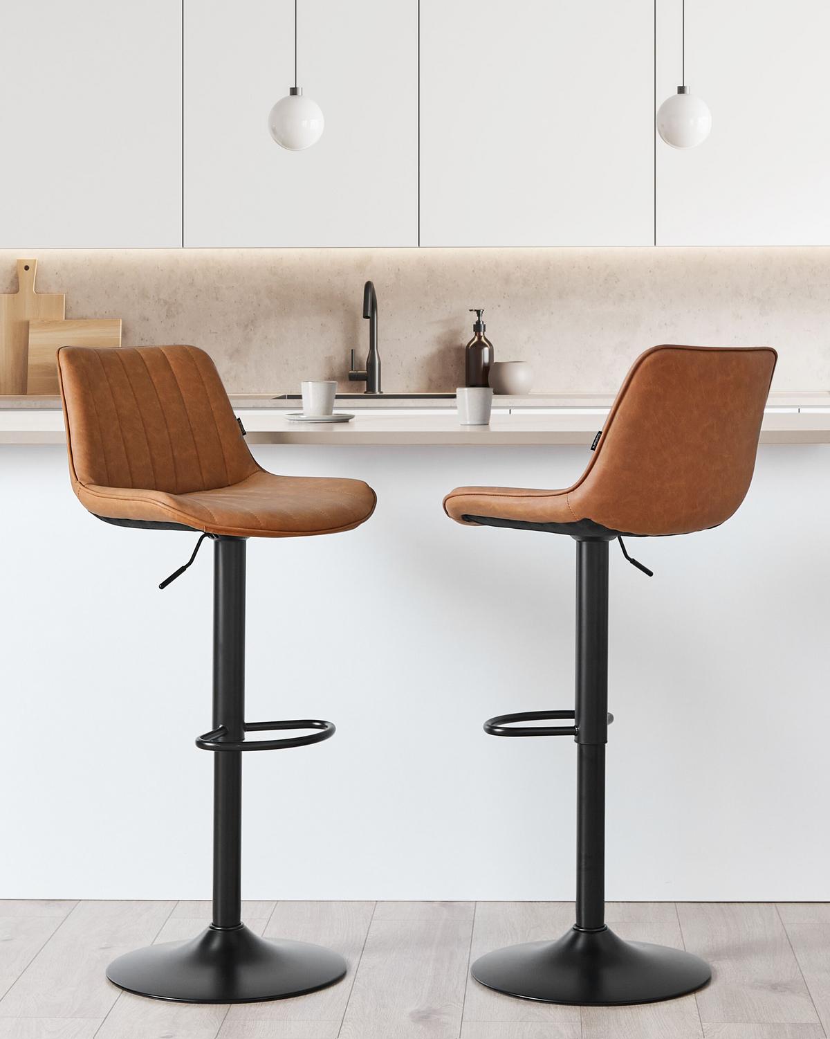 BARHOCKER 2er-Set Kunstleder Goldbraun Dubrovnik - Schwarz/Braun, Kunststoff (51/88/54cm) - Beliani