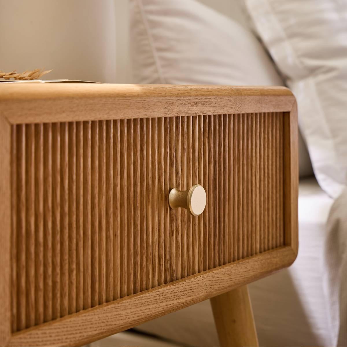 NACHTTISCH mit 1 Schublade und lamellenartiger Front 52/42/35 cm - Eschefarben, Holzwerkstoff (35/52/42cm) - Calicosy