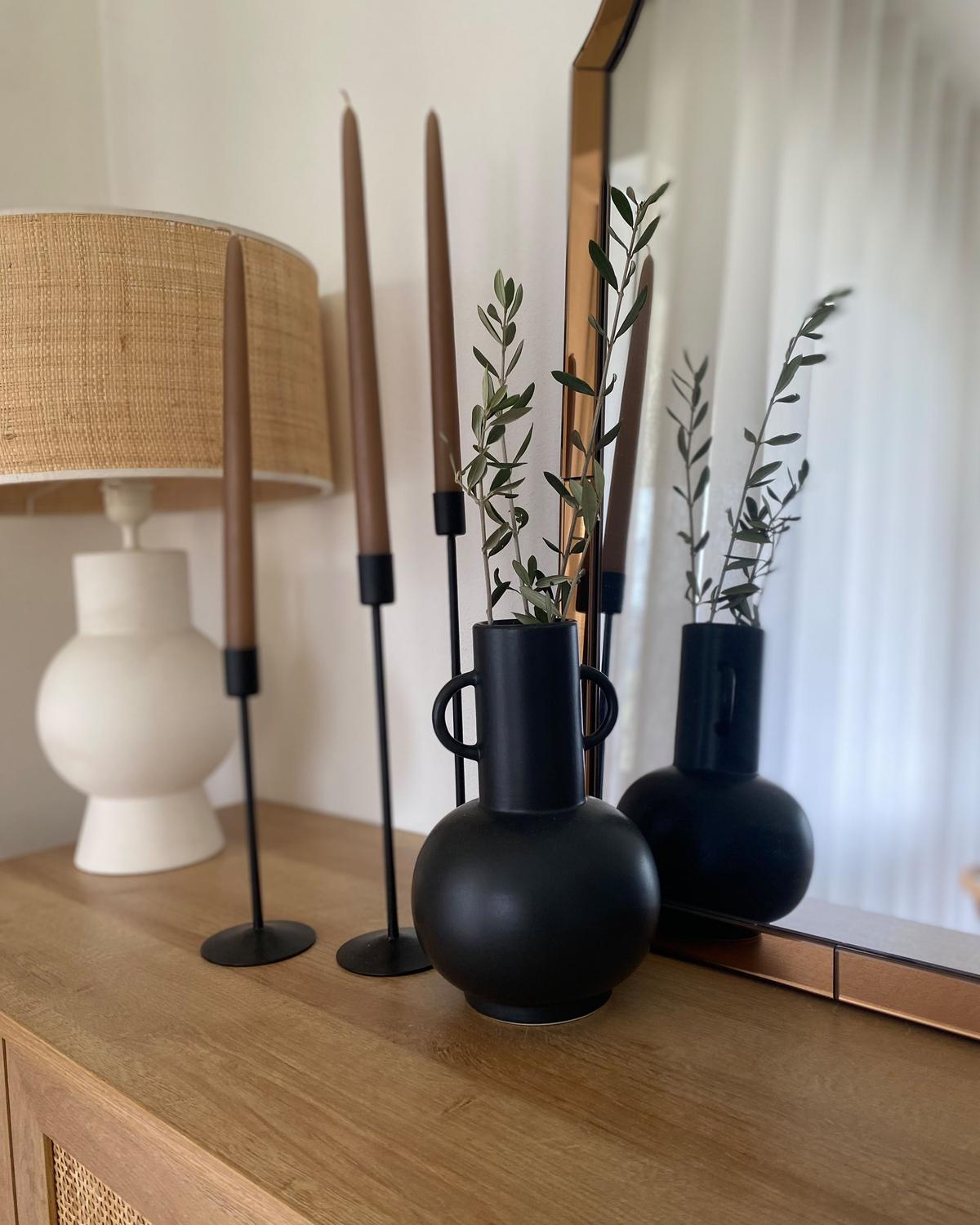 BLUMENVASE Porzellan schwarz Perea - Schwarz, Keramik (26cm) - Beliani