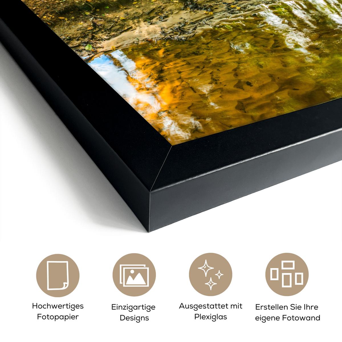 POSTER MIT RAHMENGERAHMTES BILD Wald - Landschaft - Wasser - Bäume - Sonne - Grün - Natur Bilderrahmen 30x40 cm - Grün, Papier (30/40cm) - MuchoWow