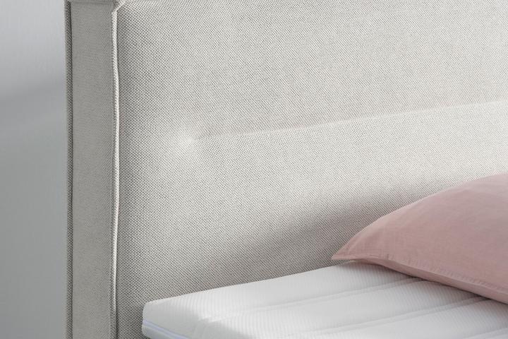 Boxspringbett grau gepolstertes Kopfteil Ziernaht Matratze und Topper