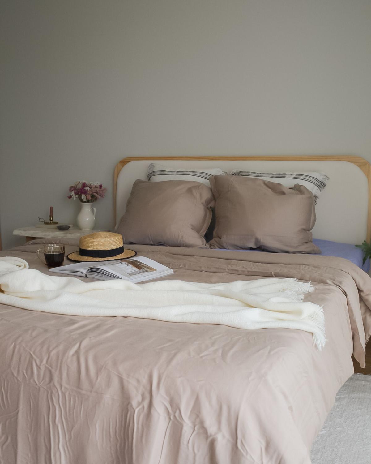BETTWÄSCHE-SET 220/240 cm Baumwollsatin Beige Parkrose - Beige, Textil (220/240cm) - Beliani