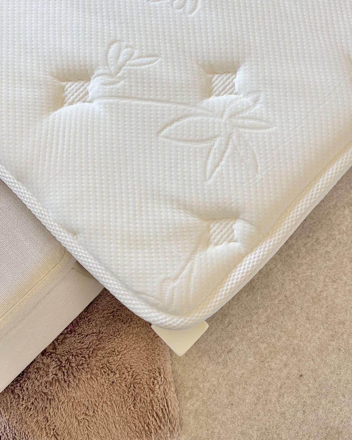 TASCHENFEDERKERNMATRATZE Memory Foam mittelfest 90/200/25 cm Luxus - Beige, Textil (90/200cm) - Beliani