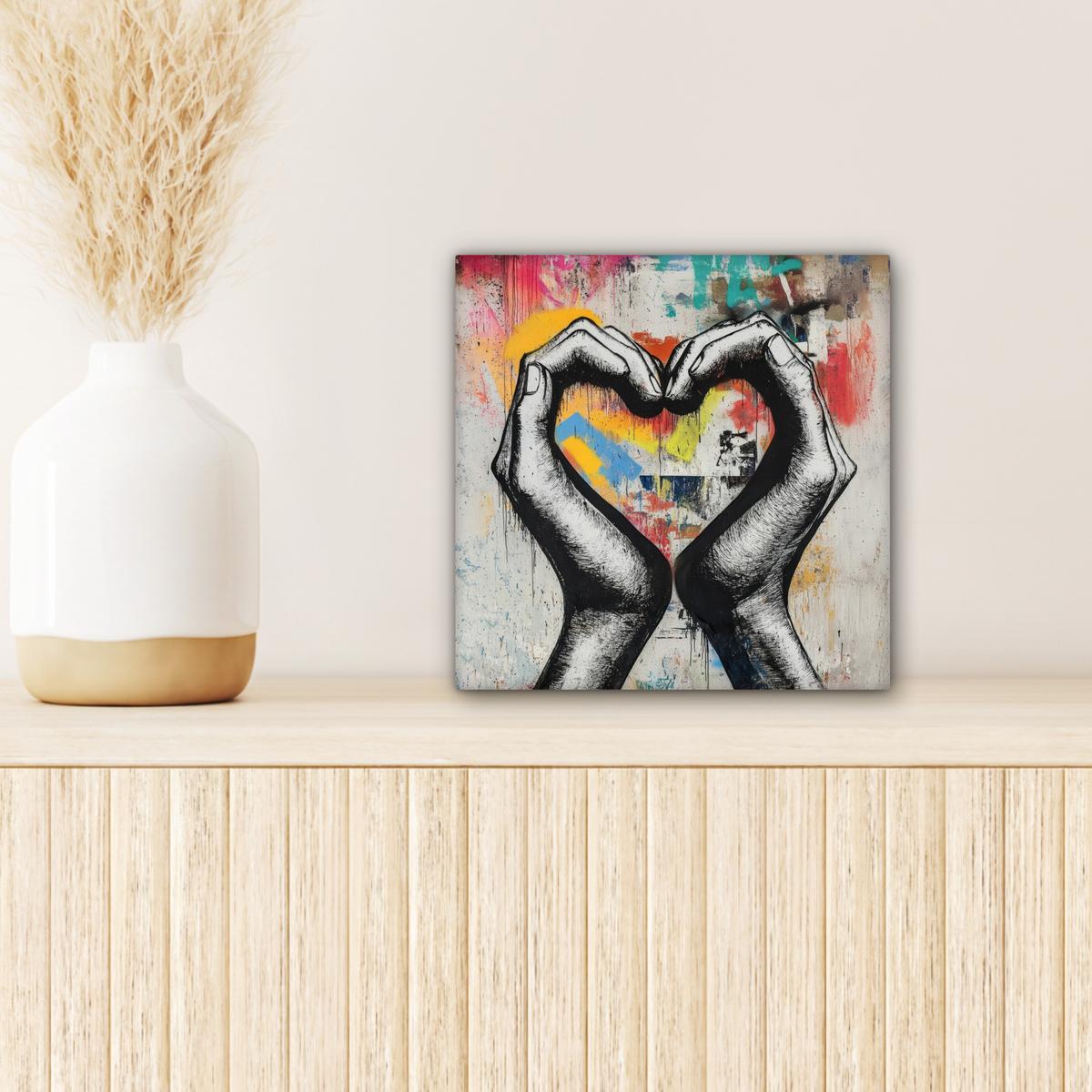 LEINWANDBILD Hände - Herz - Straßenkunst - Graffiti Deko Wohnzimmer 20x20 cm - Multicolor, Textil (20/20cm) - MuchoWow