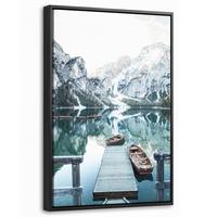 LEINWAND Bilder mit Rahmen - Natur - Berge - Schnee - Wald - Boot - 40x60 - Hellgrün, Textil (40/60cm) - MuchoWow