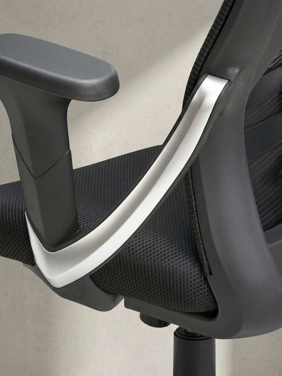 BÜRODREHSTUHL Schwarz Mesh mit Wippmechanik, Kopfstütze und 4-fach Lordosenstütze ASTRA - Schwarz, Kunststoff/Textil (65/123/65cm) - KADIMA DESIGN