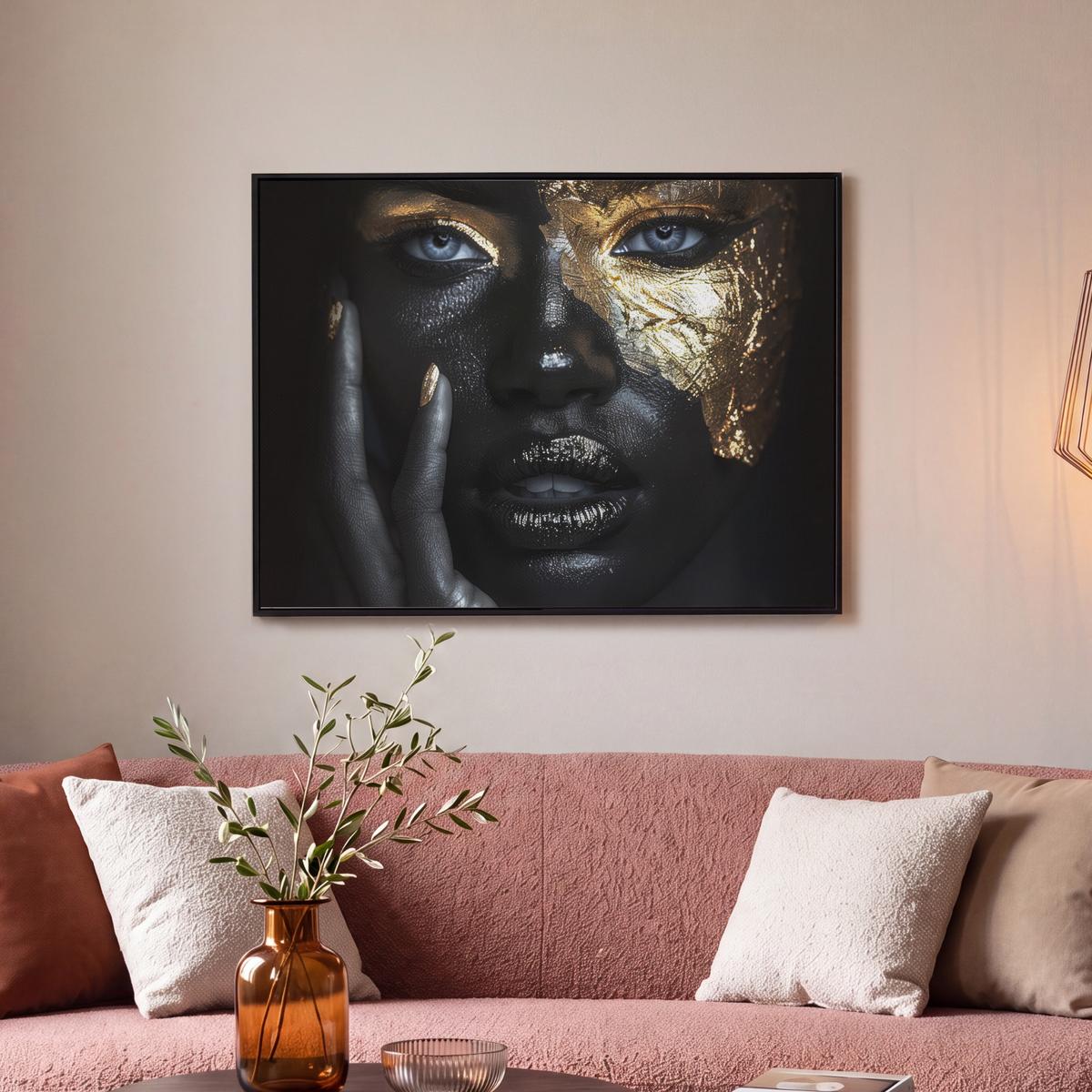 LEINWAND Bilder mit Rahmen - Frau - Gold - Porträt - Schwarz-Weiß - Luxus - 80x60 - Hellblau, Textil (80/60cm) - MuchoWow