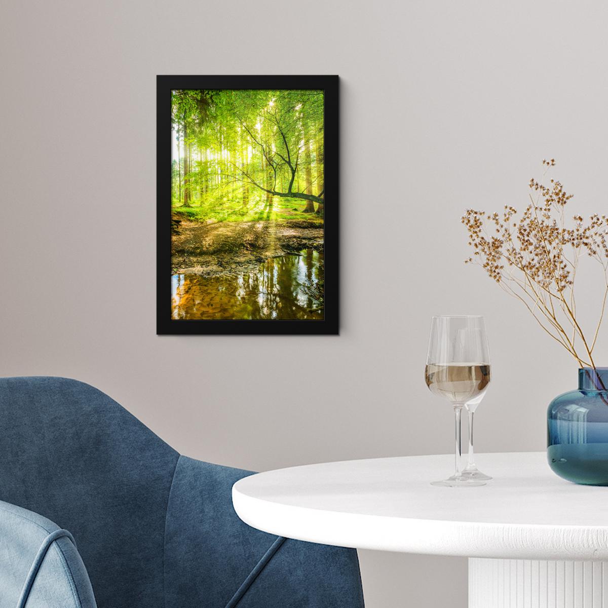 POSTER MIT RAHMENGERAHMTES BILD Wald - Landschaft - Wasser - Bäume - Sonne - Grün - Natur Poster 20x30 cm - Grün, Papier (20/30cm) - MuchoWow