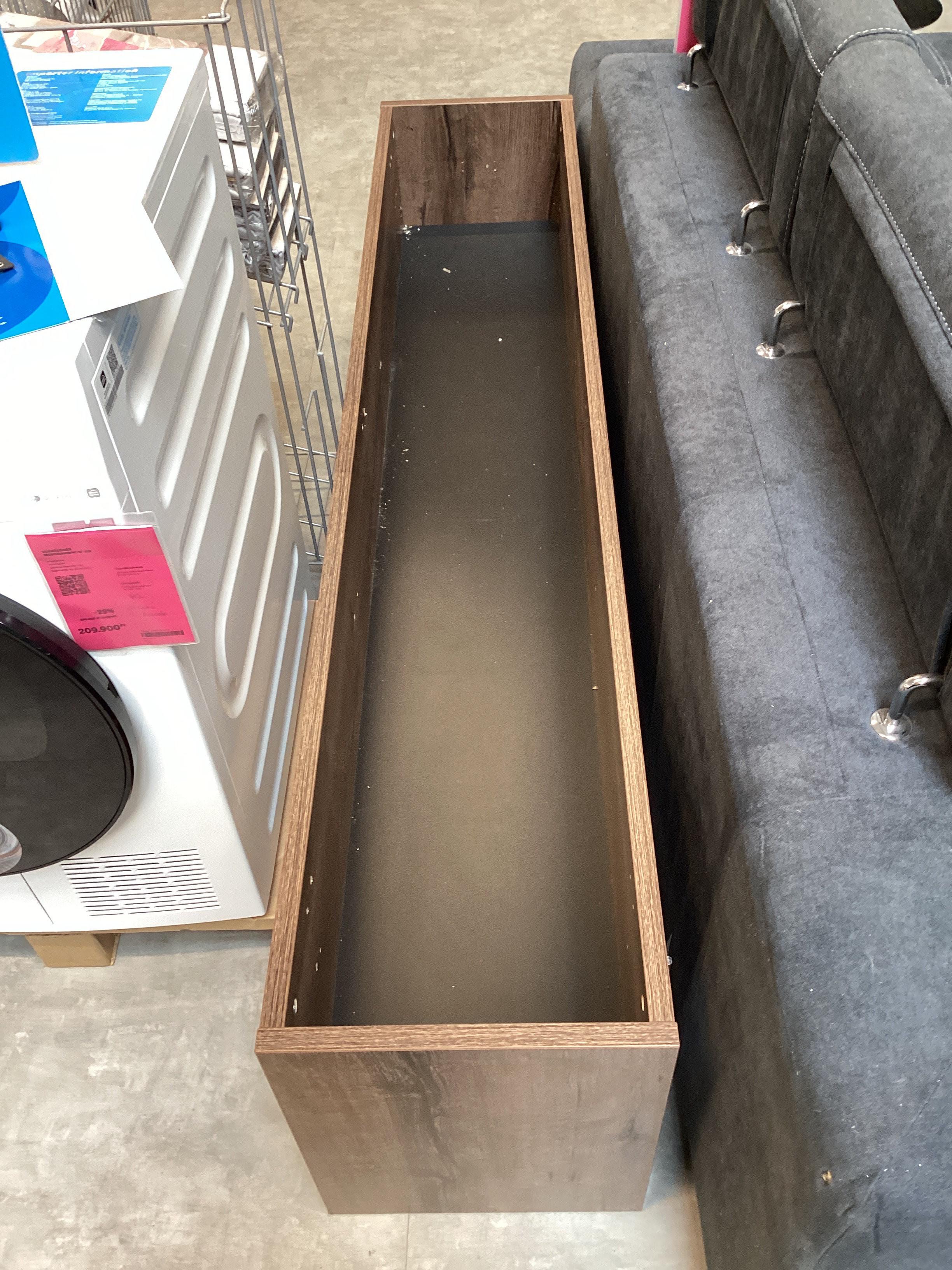 CSEPEL OUTLET LÁDAPAD BELLEVUE