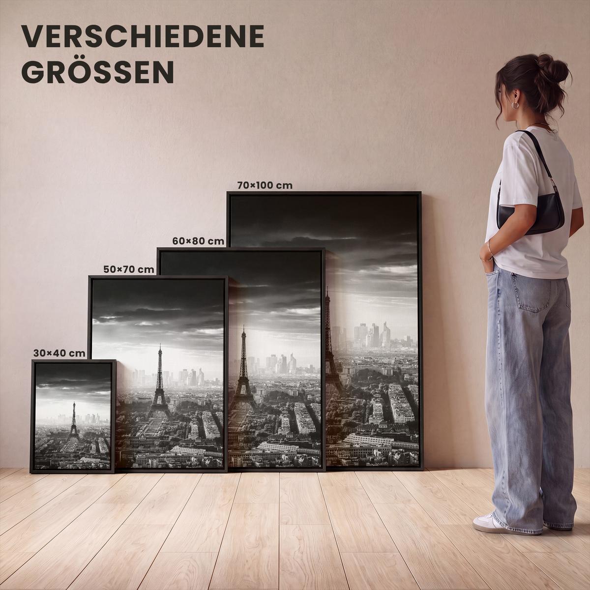 LEINWAND Bilder mit Rahmen - Paris - Skyline - Eiffelturm - Stadt - Wolken - 60x80 - Dunkelgrau, Textil (60/80cm) - MuchoWow