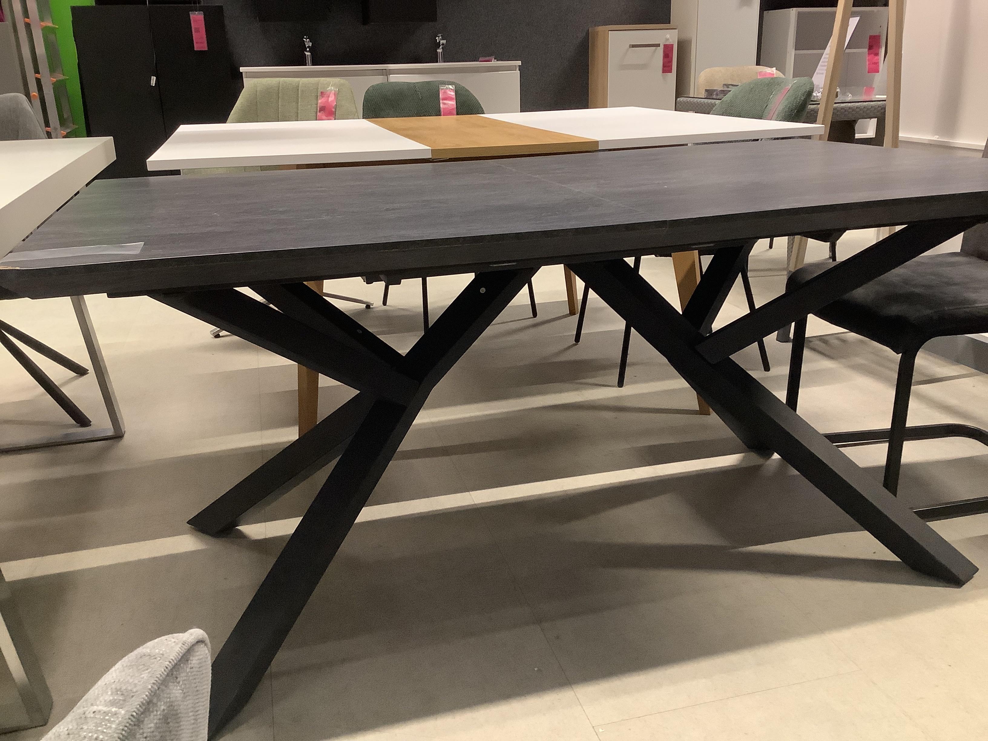 Kihúzható asztal KIANO