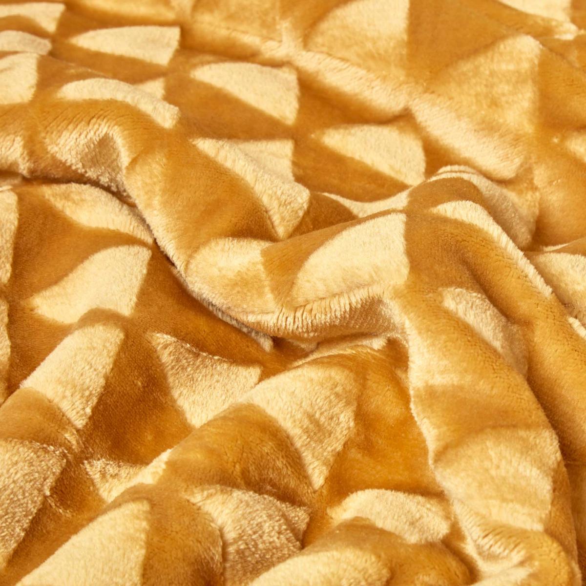 KUSCHELDECKE Sherpa 160/200 cm, Samtdecke mit Dreieckmuster - Dunkelgelb, Textil (160/200cm) - Homescapes