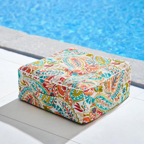 Outdoortextilien kaufen » Kissen, Sitzpouf & Co für draußen
