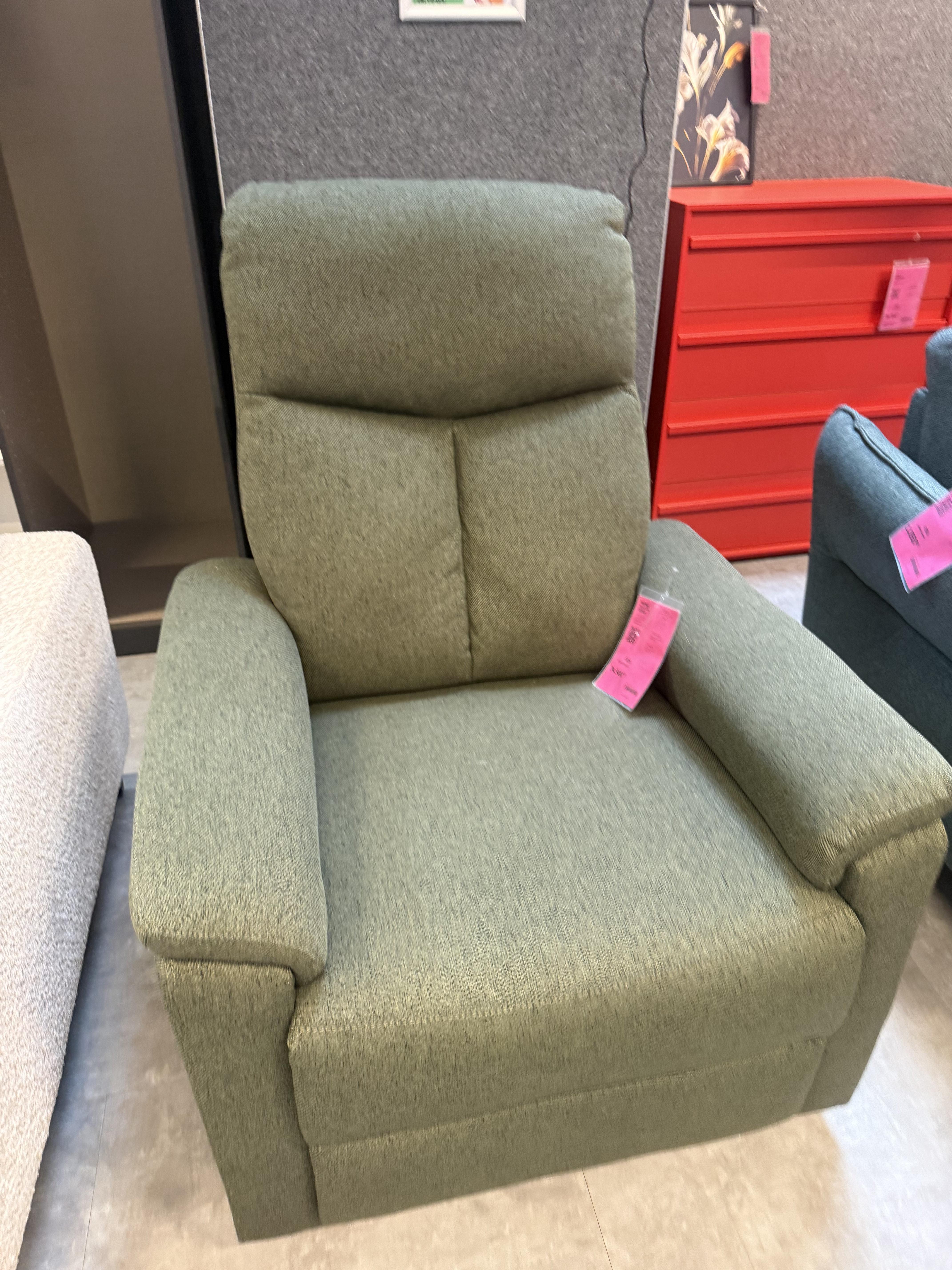 CSEPEL OUTLET RELAX FOTEL LEWIS