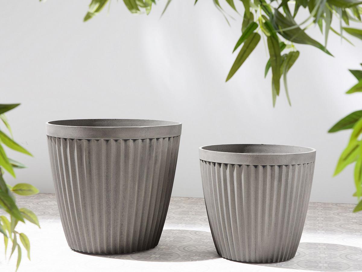 BLUMENTOPF taupe rund 36/36/33 cm Poka - Grau, Stein (33cm) - Beliani
