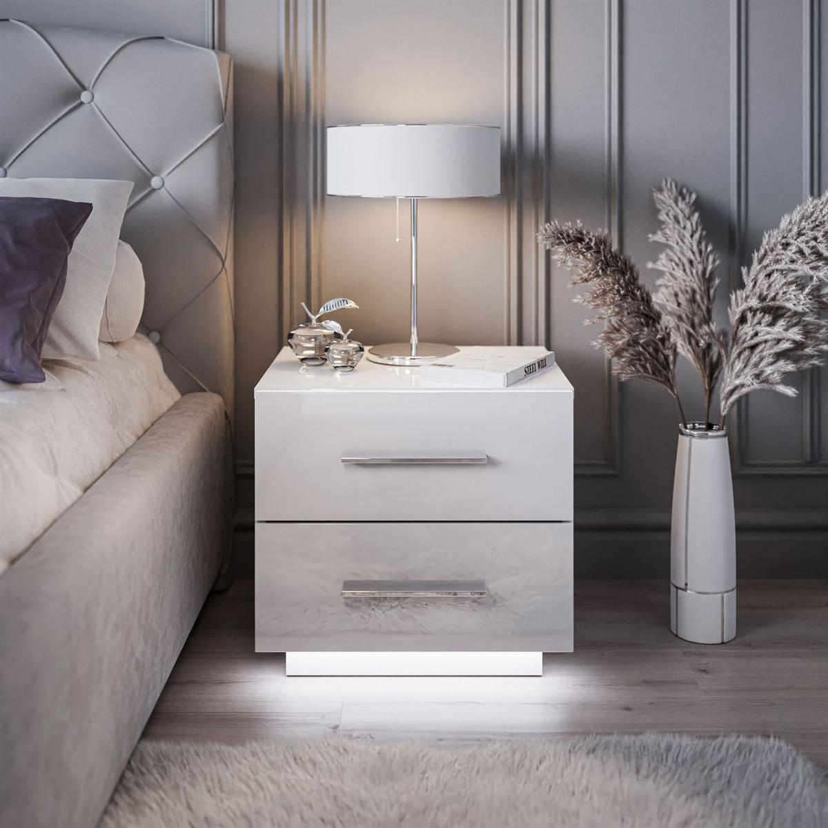 NACHTTISCH LINA LUX mit Hochglanzplatte, LED, Chromgriffe - Weiß, Holzwerkstoff (45/48/39cm) - Lookway