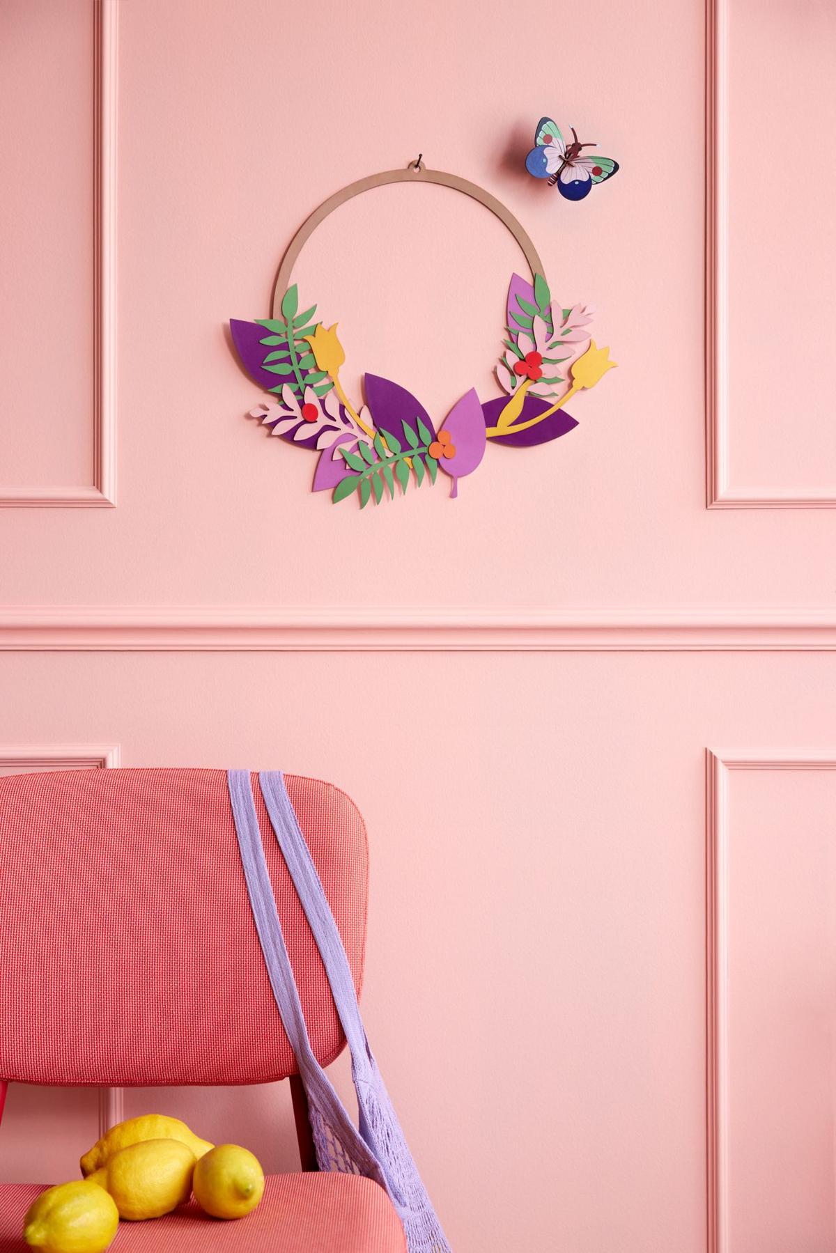 WANDDEKO Blumiger Schmetterling 31/31 cm - Multicolor, Wellpappe (31/31/1cm) - Studio Roof