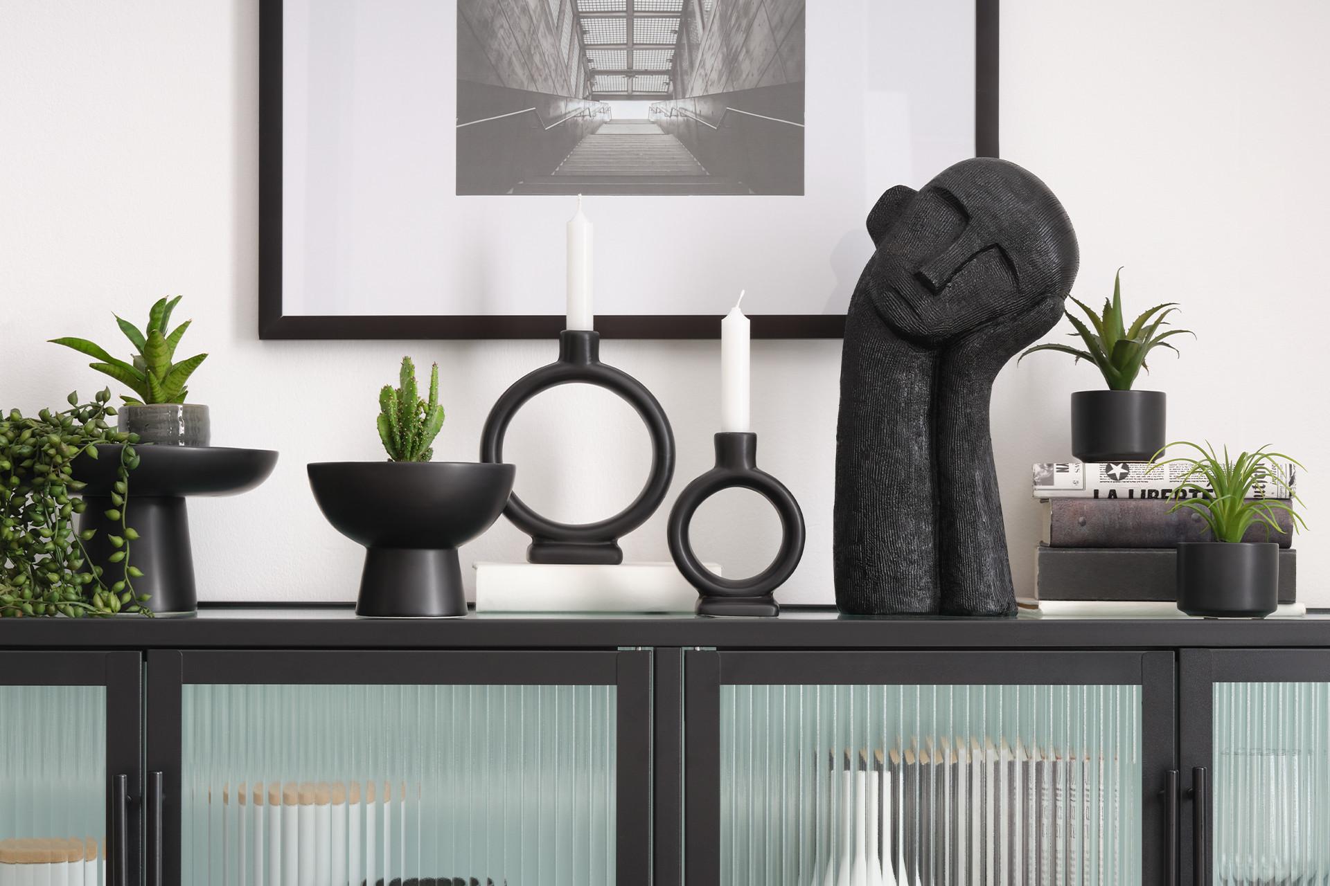 Kerzenständer schwarzes Design bei mömax 