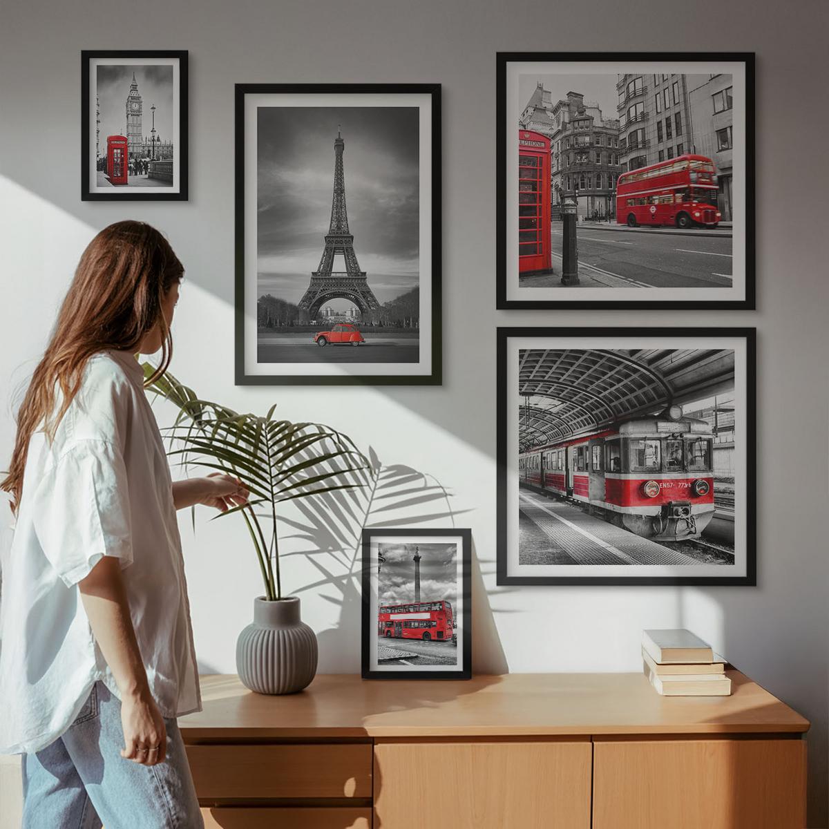 BILDER SET 5er Set - 50x50 cm & 20x30 cm & 40x60 cm Schwarzer Rahmen - Rote Busse in der Stadt - Schwarz, Kunststoff (40/60cm) - TULUP