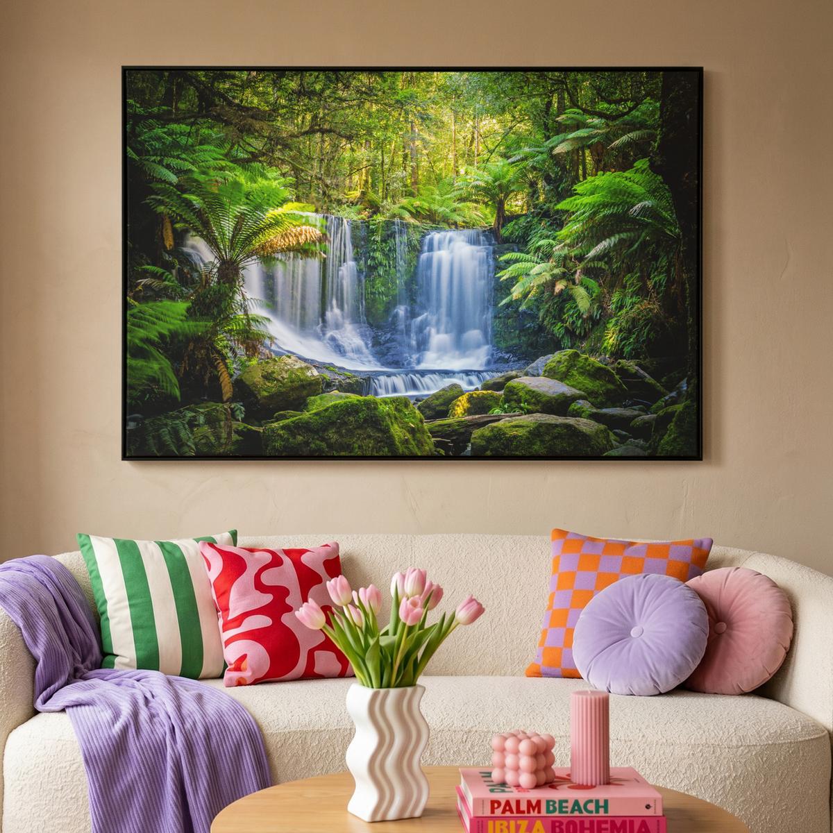 LEINWAND Bilder mit Rahmen - Dschungel - Wasserfall - Australien - Pflanzen - Natur - 140x90 - Dunkelgrün, Textil (140/90cm) - MuchoWow