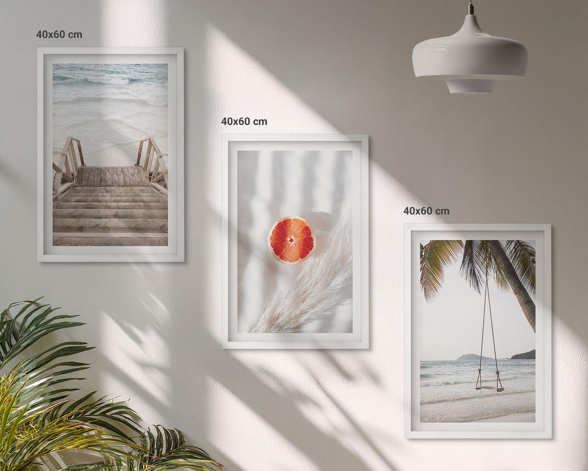 BILDER SET 3er Set - 40x60 cm Weißer Rahmen - Strandtreppe aus Holz, Urlaub - Weiß, Kunststoff (40/60cm) - TULUP