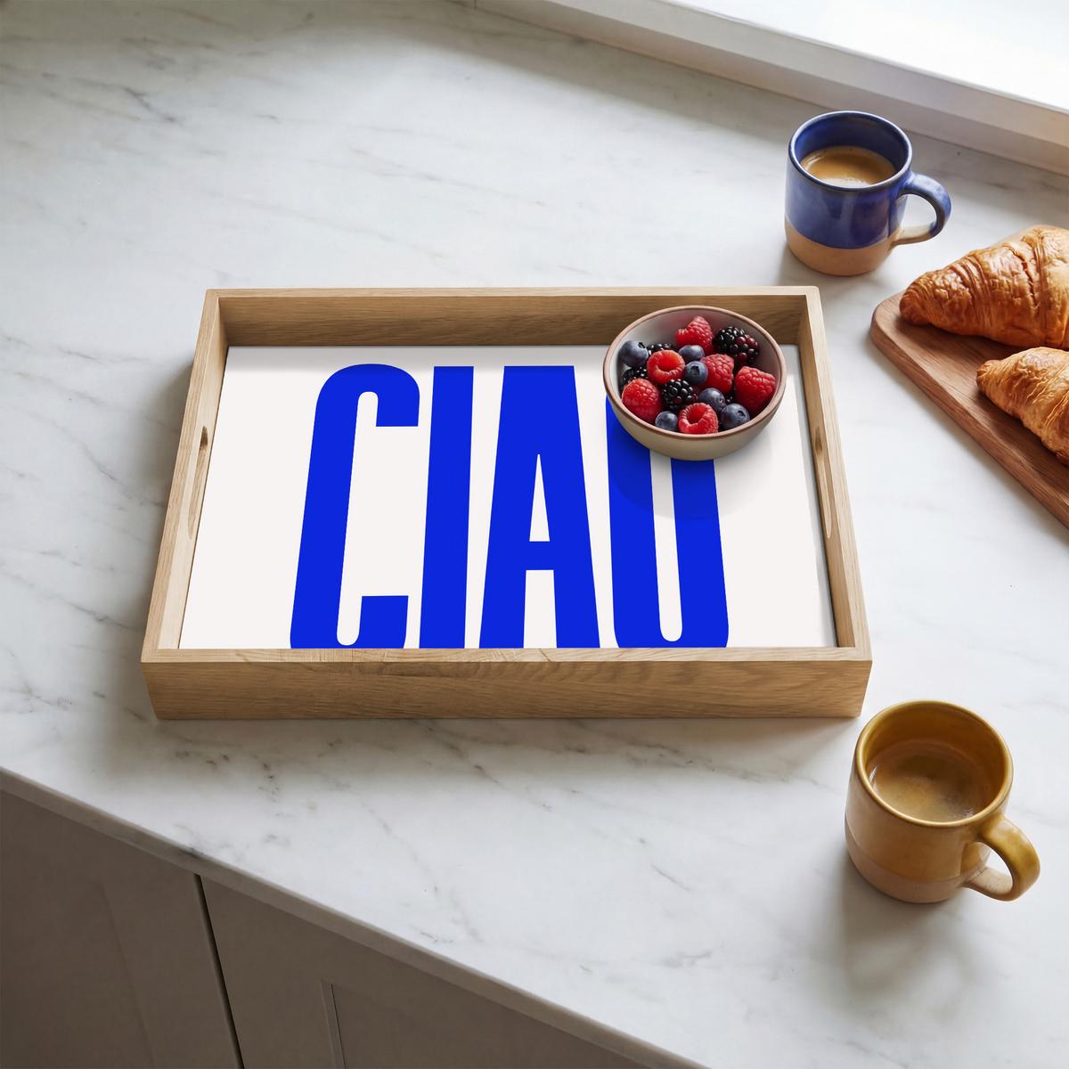 TABLETT Ciao - Großbuchstaben - Blau - Minimalistisch 40x30 cm - Blau, Holz (40/5/5cm) - OnlyWow