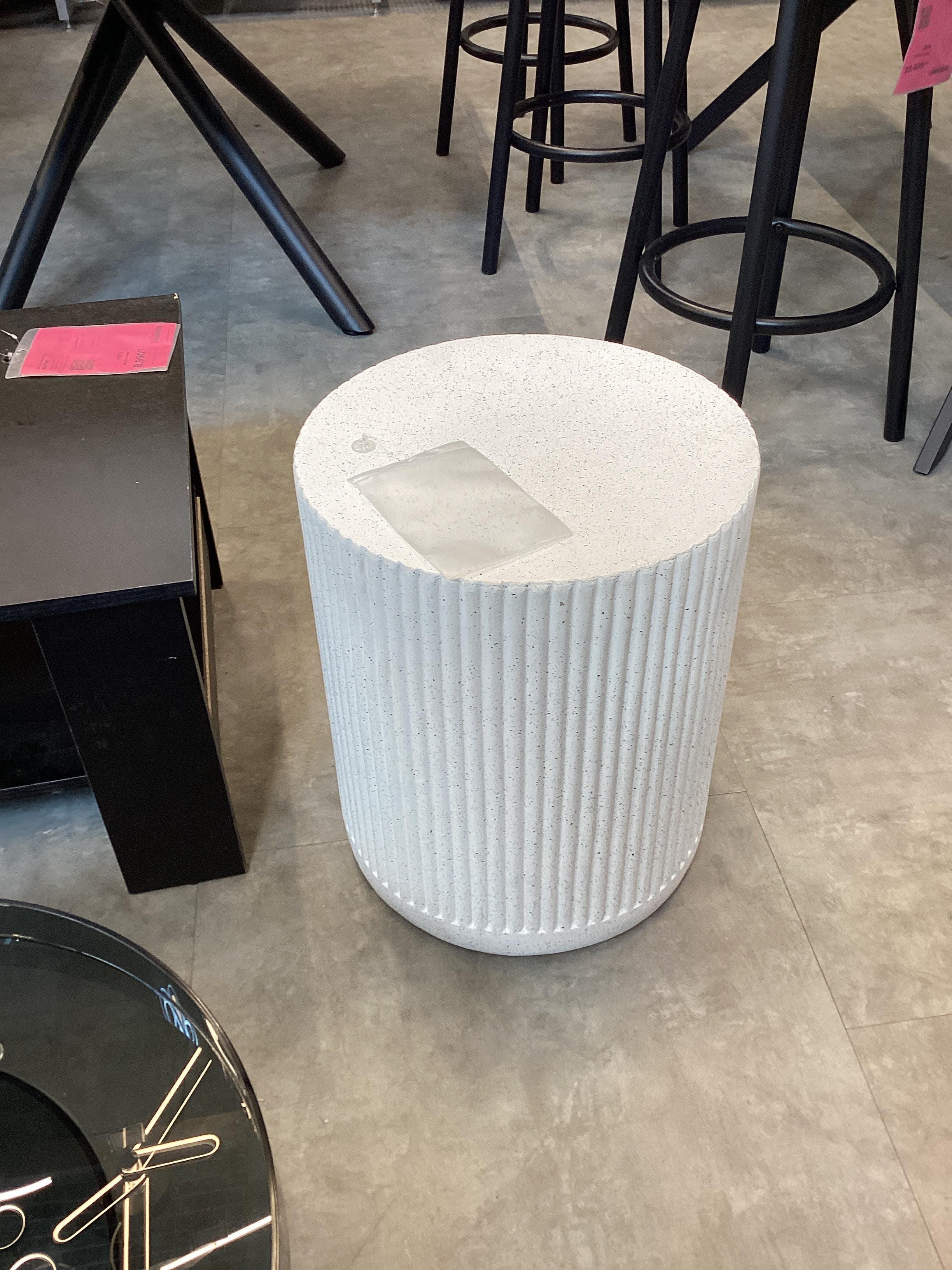 CSEPEL OUTLET ÜLŐKE JASPER -TREND-