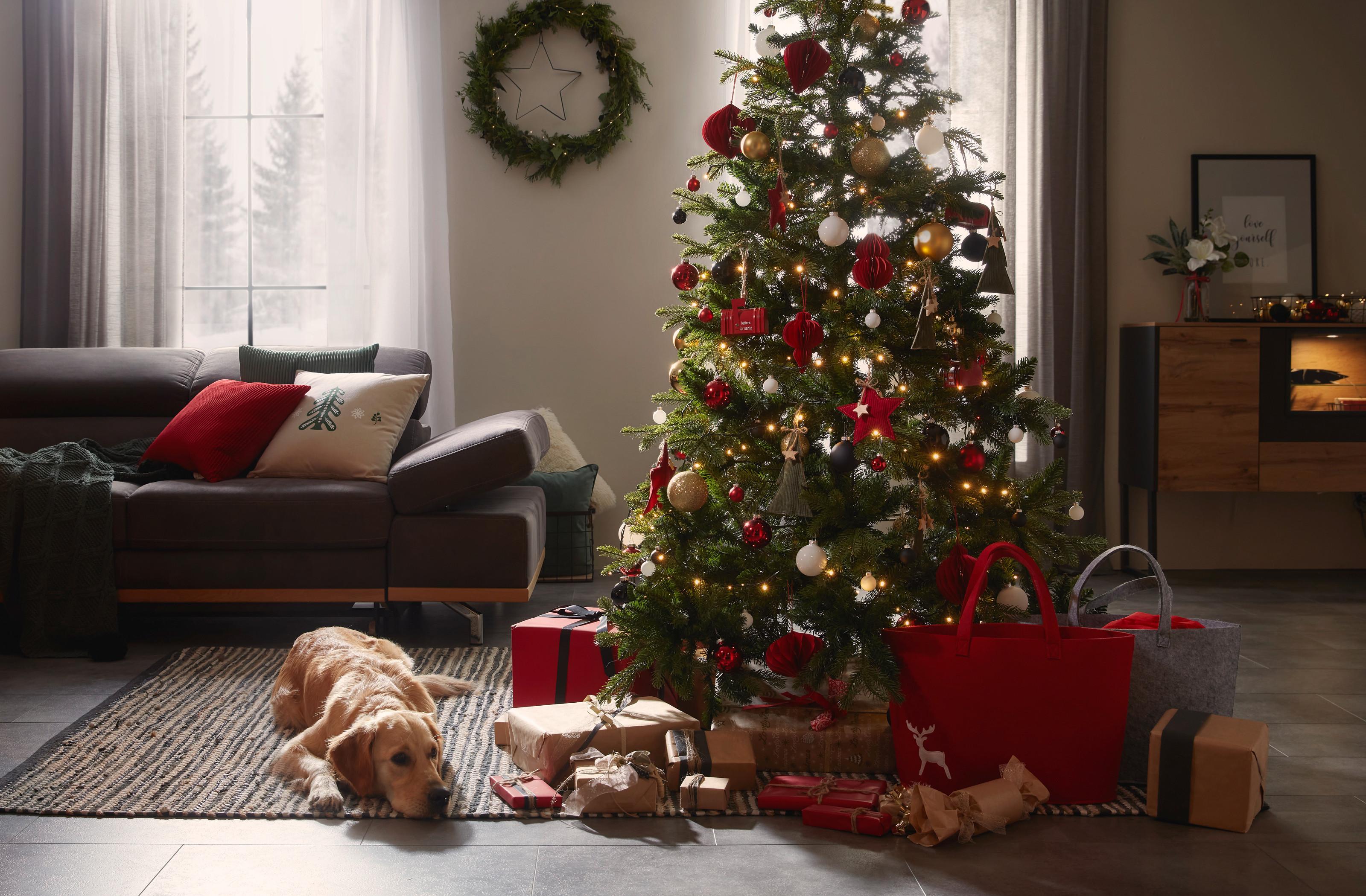 Ozdobiona choinka w stylu Christmas Fable