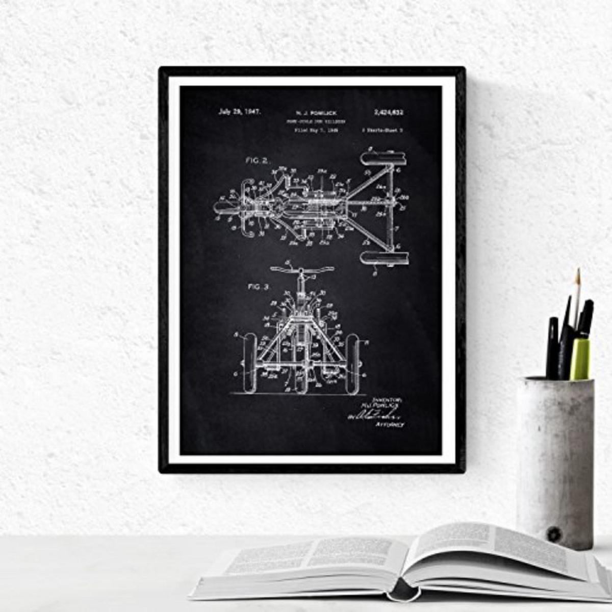 POSTER Set mit 4 Schwarz Kinderspielzeug Patent Stil von Puppen und Spielen A4 Schwarzer Rahmen - Schwarz, Papier (29.7/3cm) - Nacnic