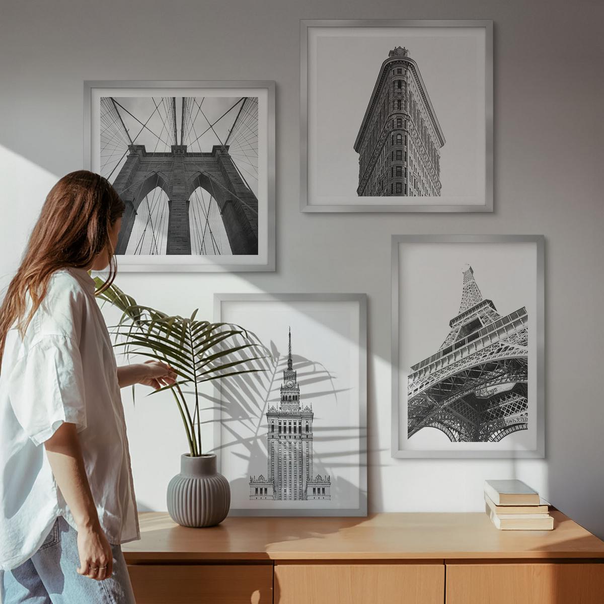 BILDER SET 4er Set - 50x50 cm & 40x60 cm Silberner Rahmen - Architektur Schwarz-Weiß-Minimalismus - Silberfarben, Kunststoff (50/50cm) - TULUP