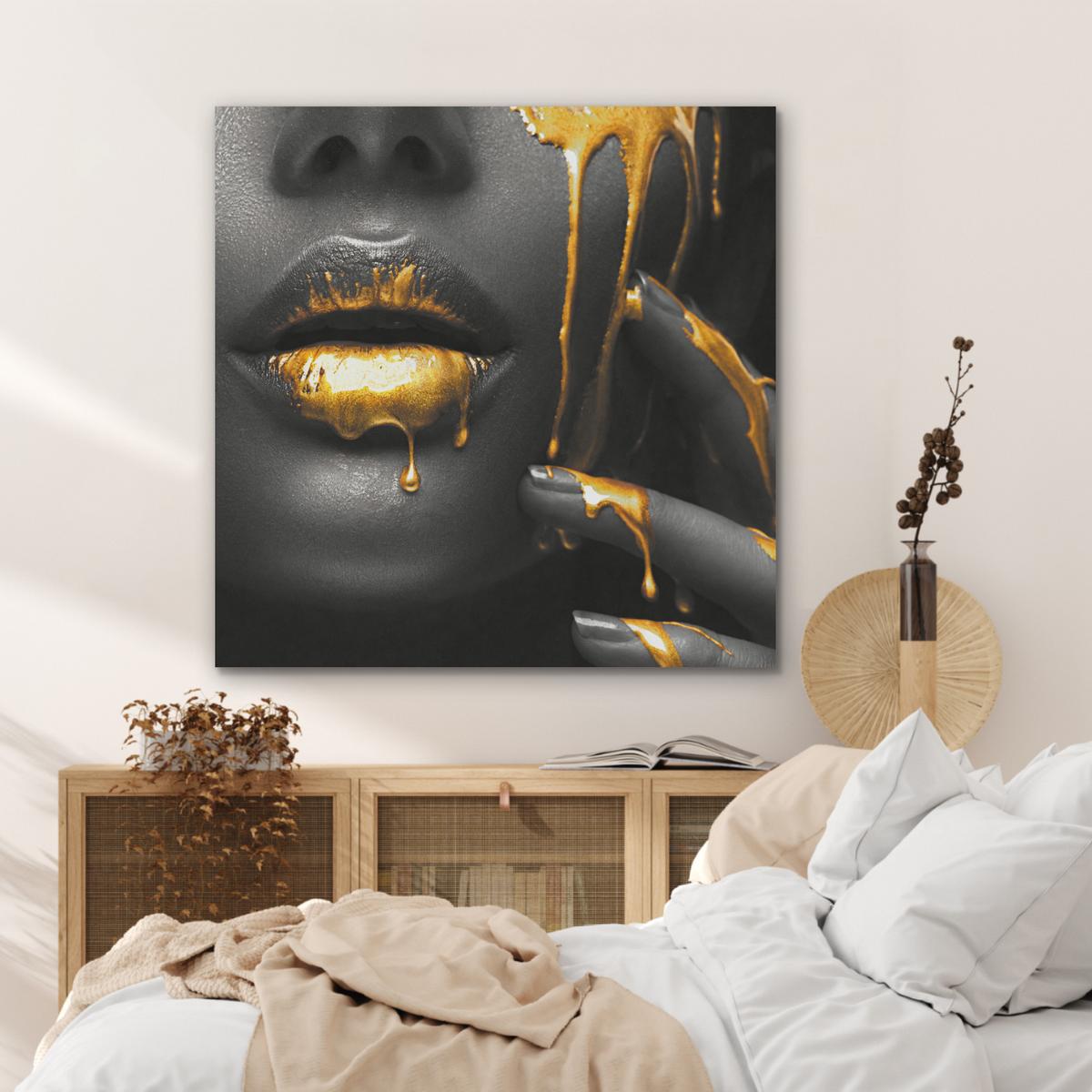 AKUSTIKBILD Frau - Schwarz - Gold - Gesicht - Lippen Akustikpaneele 90x90 cm - Goldfarben, Kunststoff (90/90/0.9cm) - MuchoWow