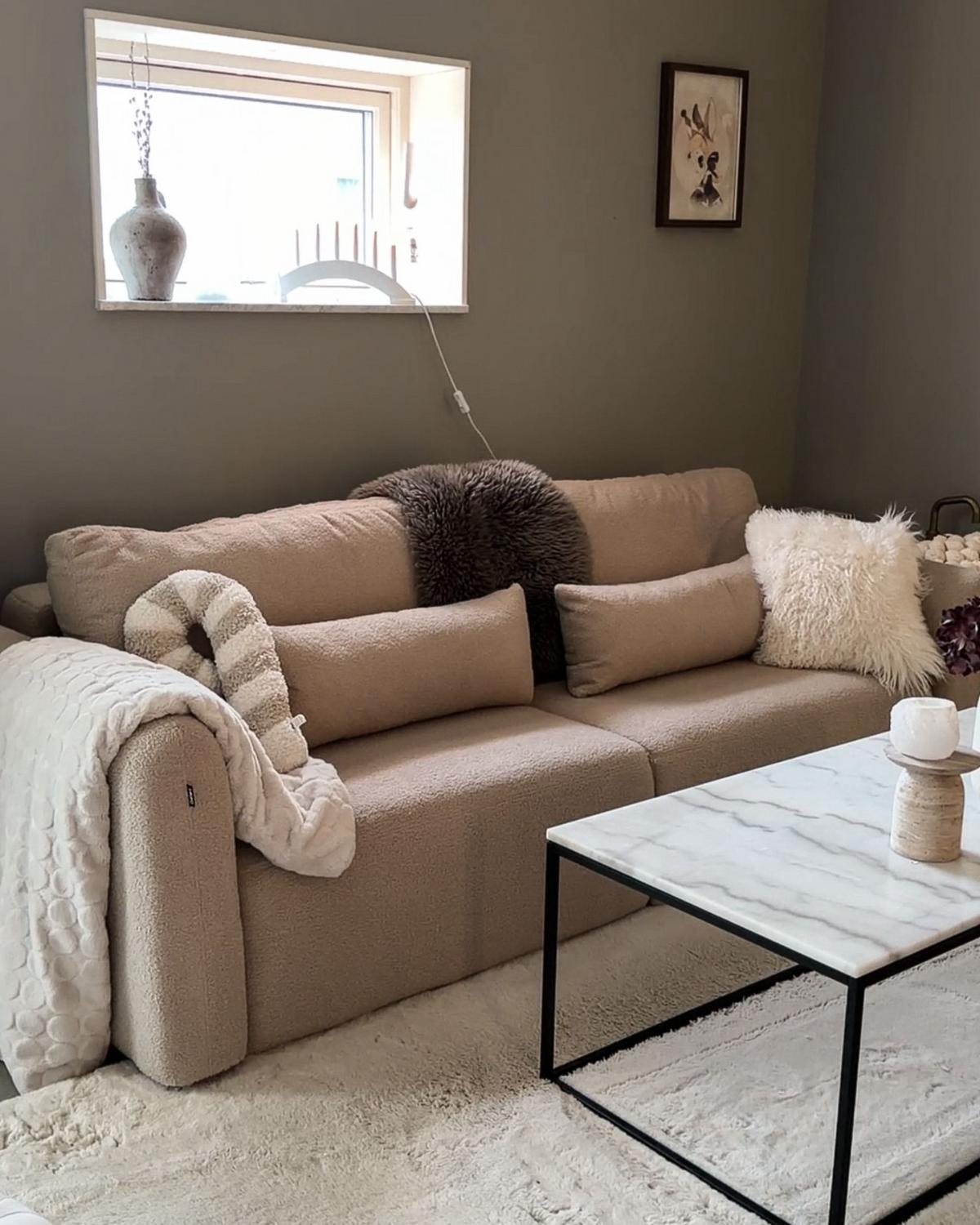 SCHLAFSOFA 3-Sitzer Bouclé Hellbeige mit Stauraum Vaxholm - Beige, Textil (232/86/87cm) - Beliani