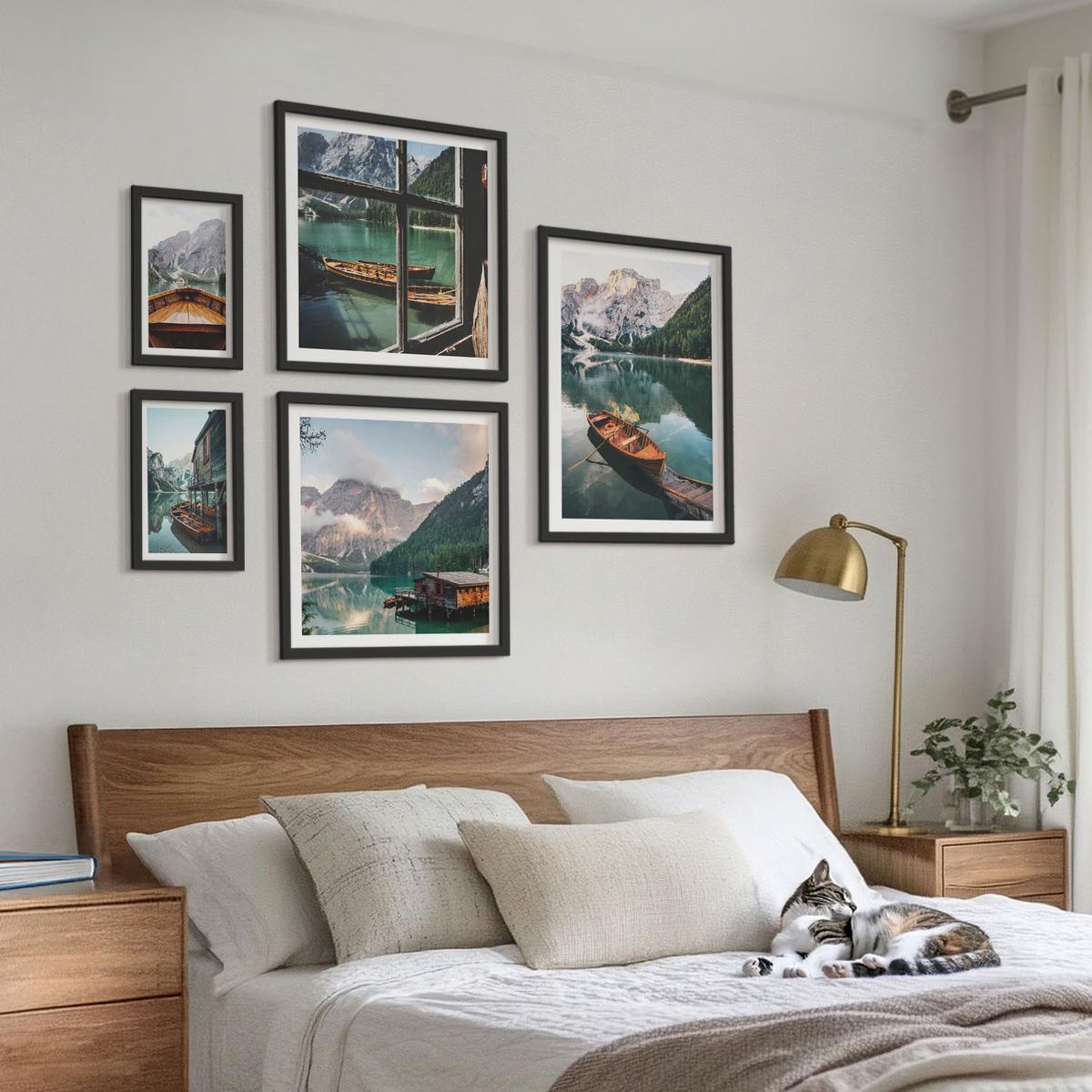 BILDER SET 5er Set - 50x50 cm & 20x30 cm & 40x60 cm Schwarzer Rahmen - See, Berge, Boote, Hütte, Fenster - Schwarz, Kunststoff (40/60cm) - TULUP
