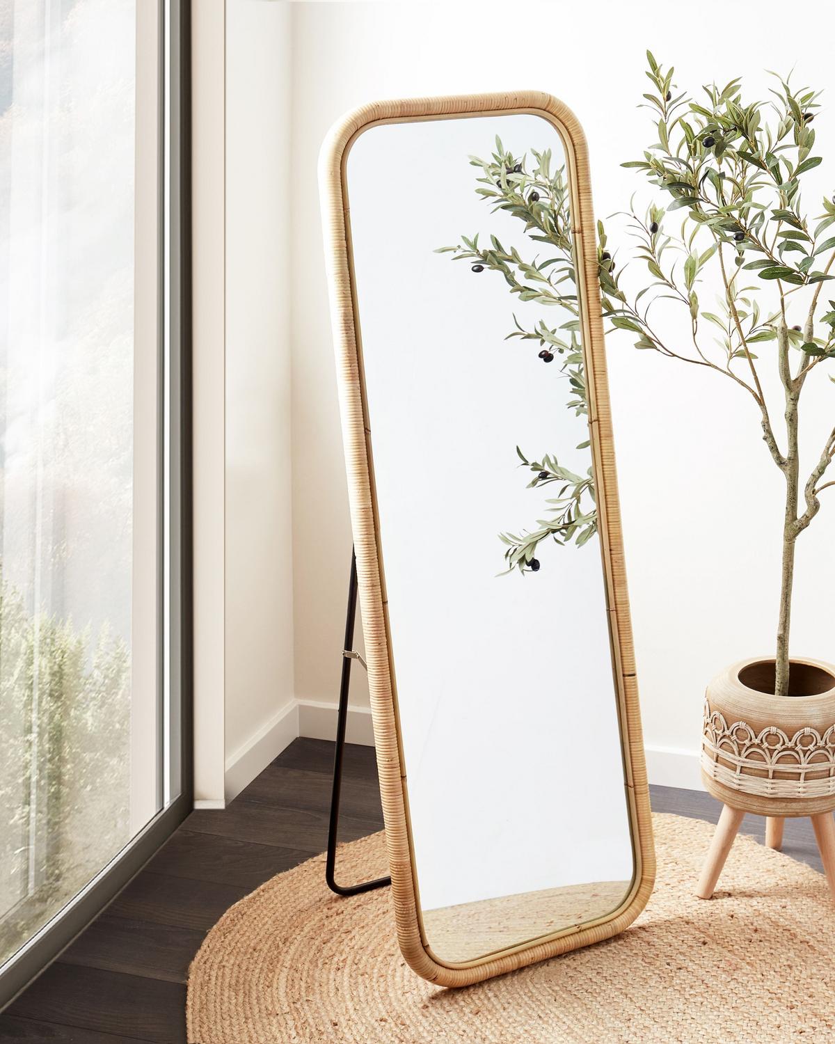 STANDSPIEGEL 150 cm Rattan Naturfarben Malange - Schwarz/Naturfarben, Naturmaterialien (50/150/3cm) - Beliani