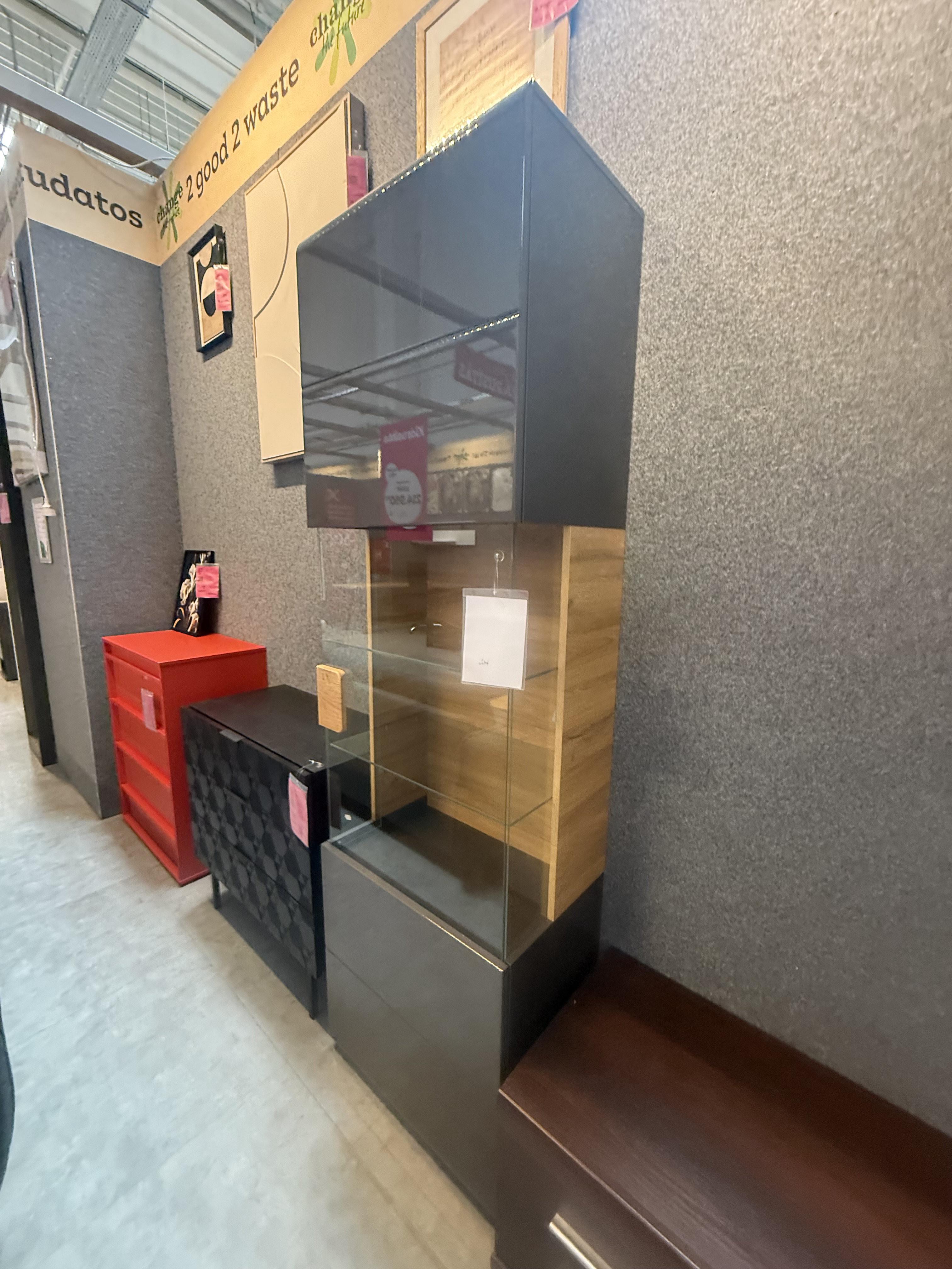 CSEPEL OUTLET VITRIN TOLEDO