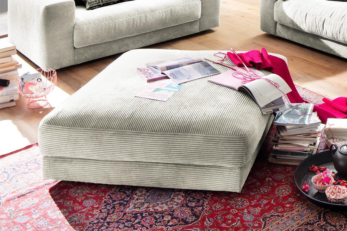 BIG HOCKER MADELINE Cremeweiß Cord - Creme, Textil (120/43/120cm) - KAWOLA