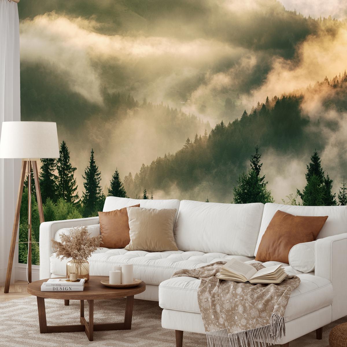 FOTOTAPETE für Wohnzimmer Neblige Landschaft Bergwald Nadelbäume 250x175 - Gelb/Orange, Papier (250/175cm) - Muralo