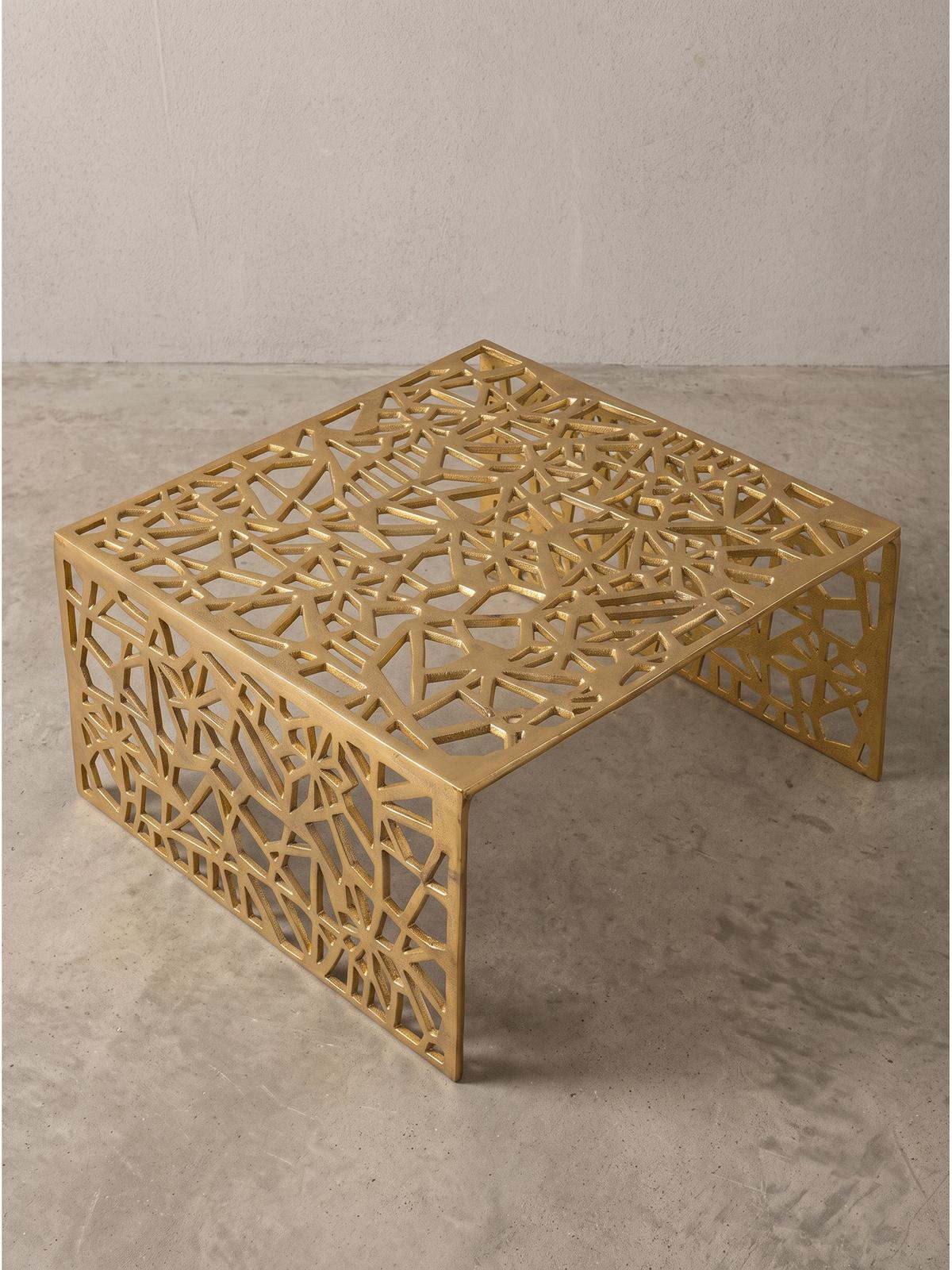 COUCHTISCH INDRE, Aluminium, handgefertigt, mit Astmuster, Gold, 60 x 60 x 31 cm - Goldfarben, Metall (60/60/31cm) - KADIMA DESIGN