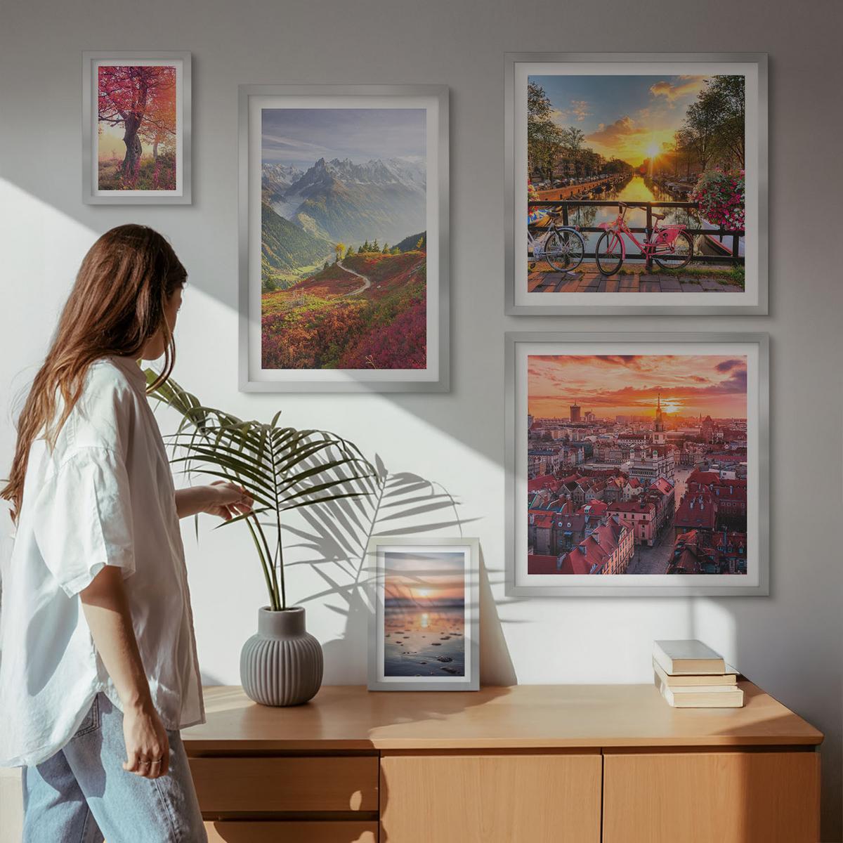 BILDER SET 5er Set - 50x50 cm & 20x30 cm & 40x60 cm Silberner Rahmen - Einfache Zeichnungen von Stadtansichten - Silberfarben, Kunststoff (40/60cm) - TULUP