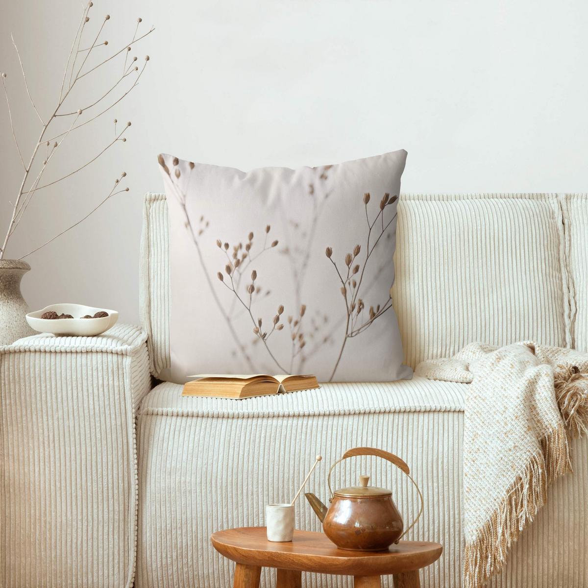 DEKOKISSEN Zarte Knospen am Wildblumenzweig 40/40 cm - Beige, Textil (40/40/10cm) - Bilderwelten