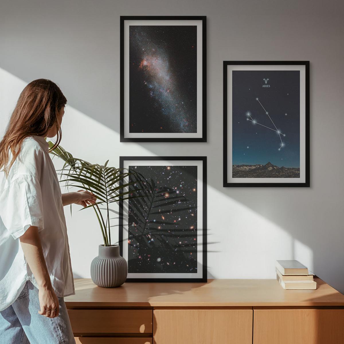 BILDER SET 3er Set - 40x60 cm Schwarzer Rahmen - Kosmische Landschaften von Galaxien - Schwarz, Kunststoff (40/60cm) - TULUP