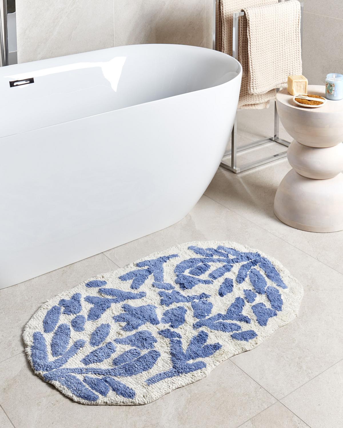 BADEMATTE Blau 60/90 cm Derik - Blau/Weiß, Textil (60/90cm) - Beliani
