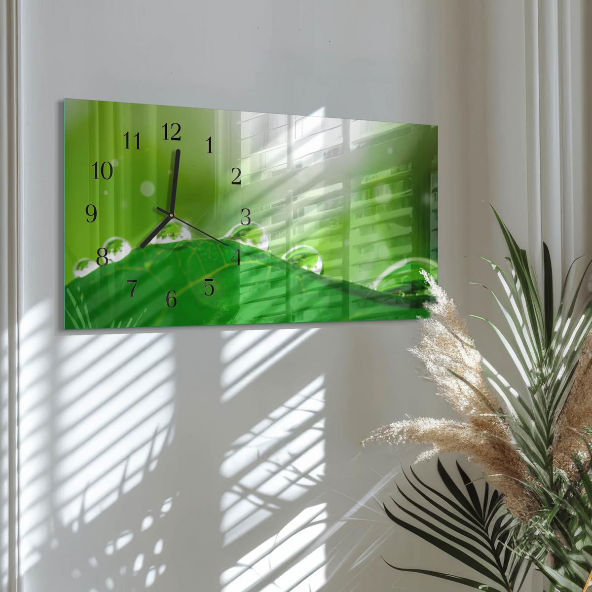 WANDUHR aus Glas 60x30 cm - Tau auf einem Blatt - Grün, Glas (60/30/0.4cm) - TULUP
