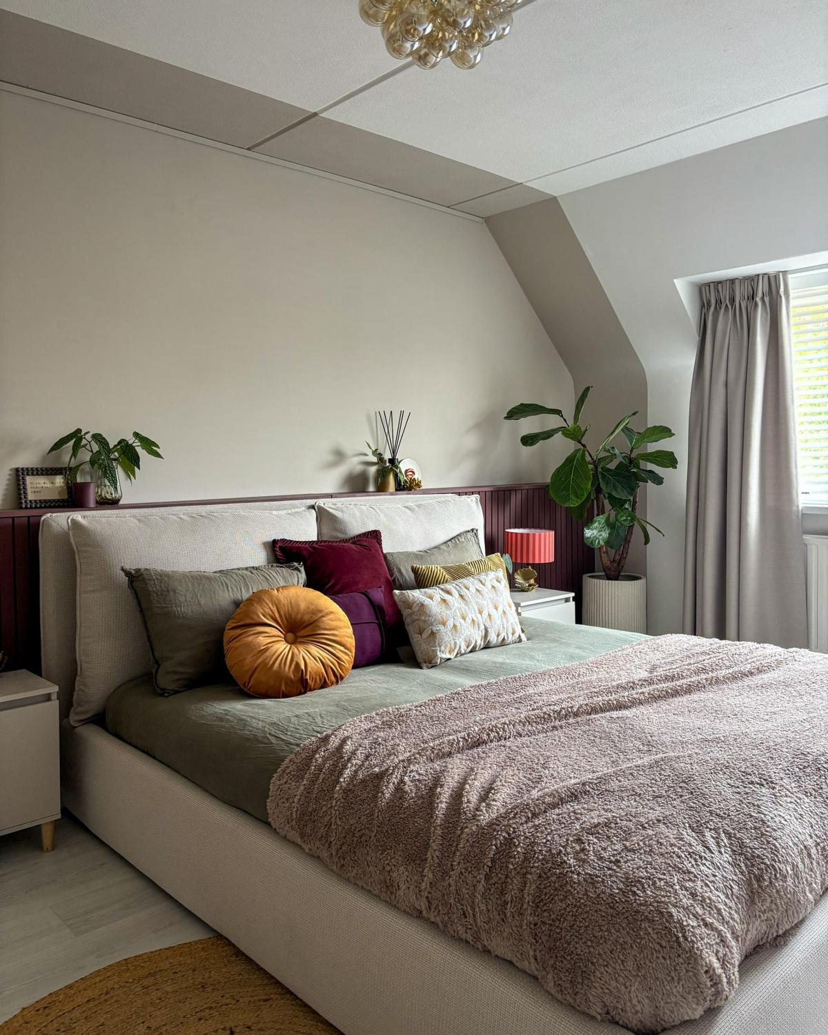 BETT mit Stauraum 180x200 cm Beige Bajonna - Beige, Textil (180/200cm) - Beliani