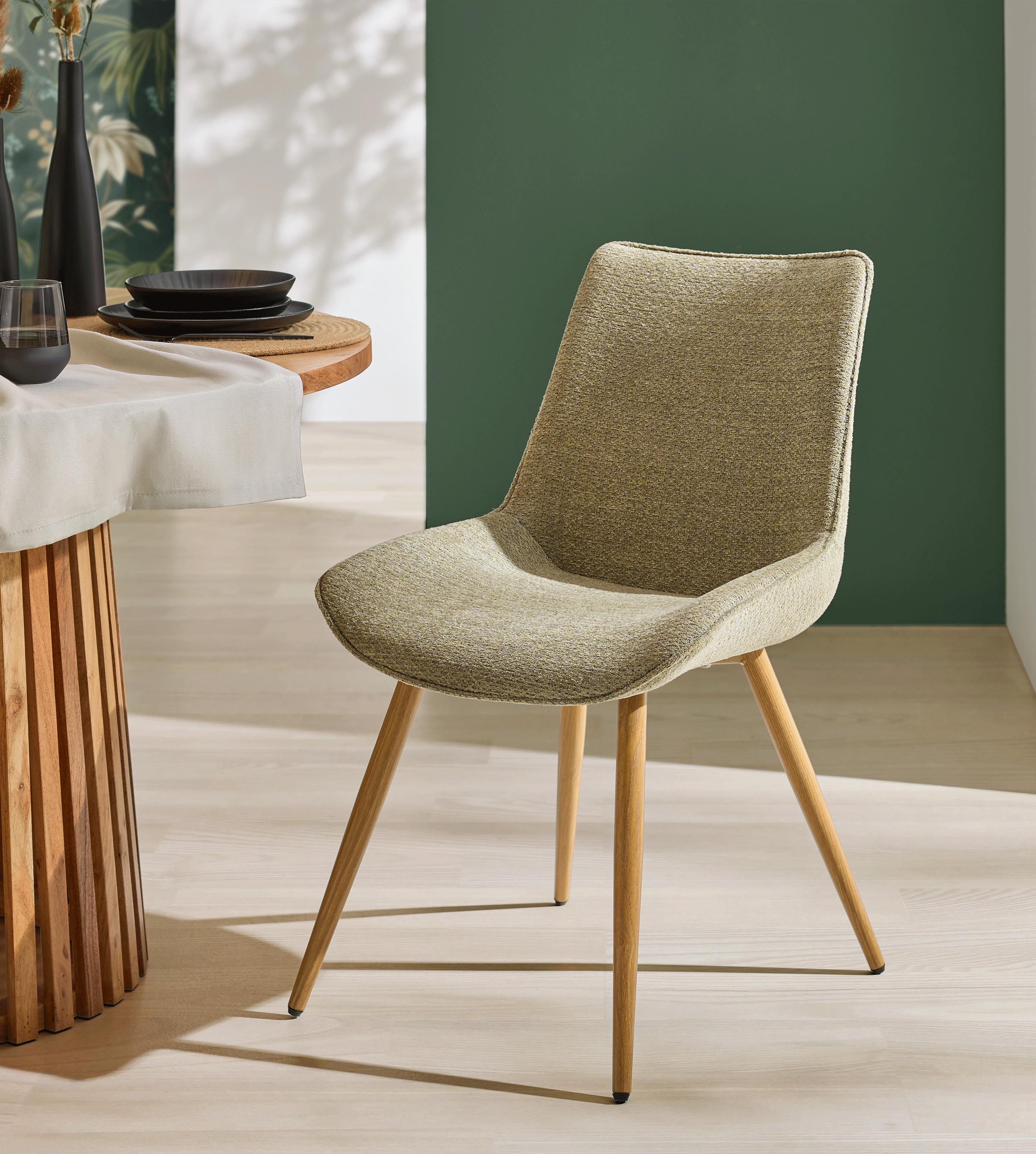 Gemütliche Esszimmerstühle bei mömax