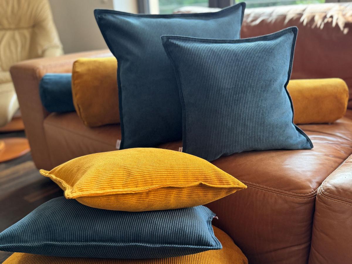 HERZKISSEN HYggelig No.1 kurkuma-gelb Cord-Samt 35/40 cm - Gelb, Textil (35/40cm) - beties Heimtextil