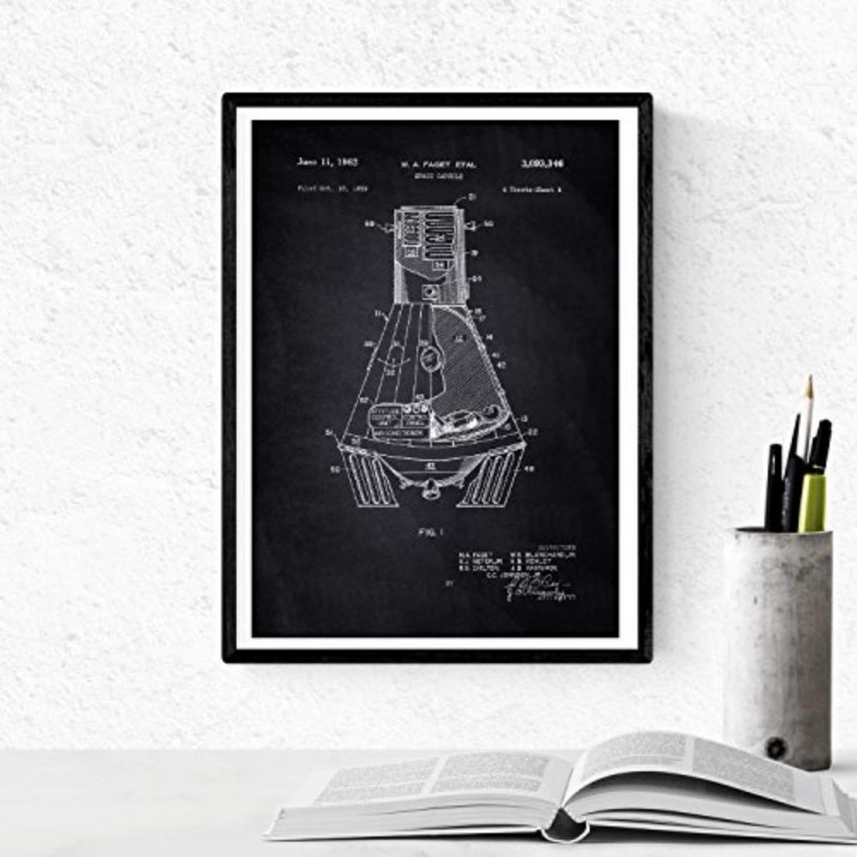POSTER Set mit 4 Schwarz Astronaut Patenten A4 Schwarzer Rahmen - Schwarz, Papier (29.7/3cm) - Nacnic